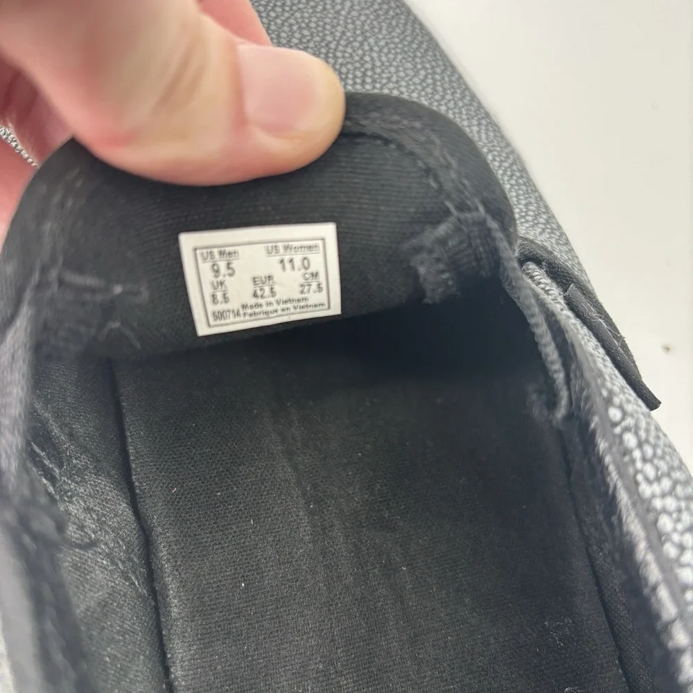 Vans Classic Slip On Shoes Womens 11 Mens 9.5 Embossed Silver Metallic Leather‎